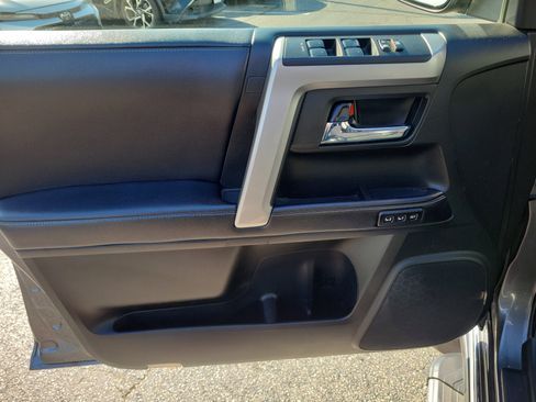 Used 2018 Toyota 4Runner Limited image 15