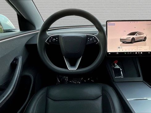 Used 2024 Tesla Model 3 Standard Range RWD image 8