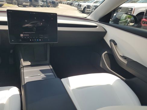 Used 2024 Tesla Model 3 Standard Range RWD image 19