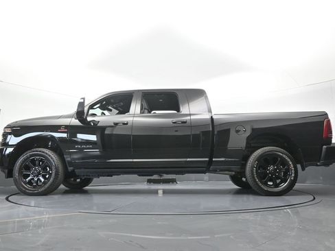 Used 2026 RAM 3500 Laramie AWD/4WD image 58
