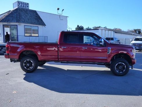 Used 2022 Ford F350 Platinum image 2