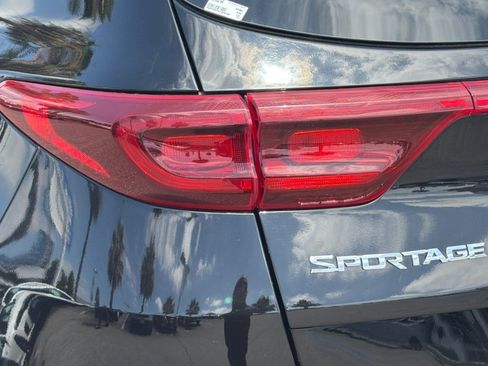 Used 2022 Kia Sportage LX FWD image 24