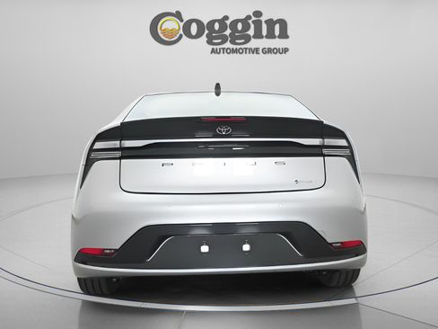 New 2025 Toyota Prius Plug-In Hybrid image 13