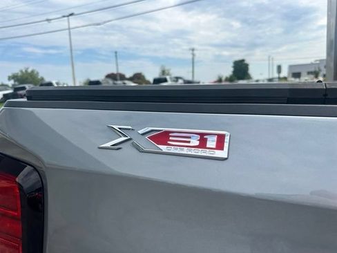 Certified 2024 GMC Sierra 1500 SLT w/ SLT Premium Plus Package AWD/4WD image 17