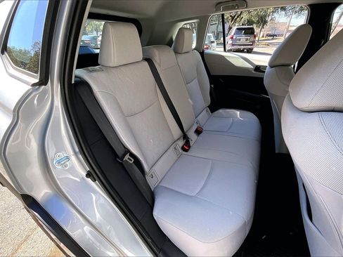 Used 2024 Toyota Corolla Cross L image 22