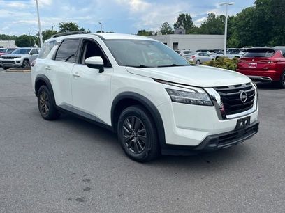 Used 2022 Nissan Pathfinder SV