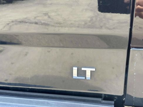 Used 2018 Chevrolet Silverado 1500 LT w/ LT Convenience Package image 38
