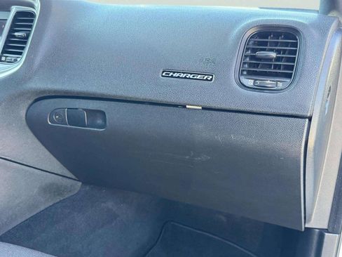 Used 2019 Dodge Charger SXT w/ Blacktop Package RWD image 52