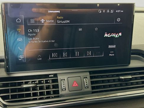 Used 2021 Audi Q5 e Premium Plus w/ Premium Plus Package image 15