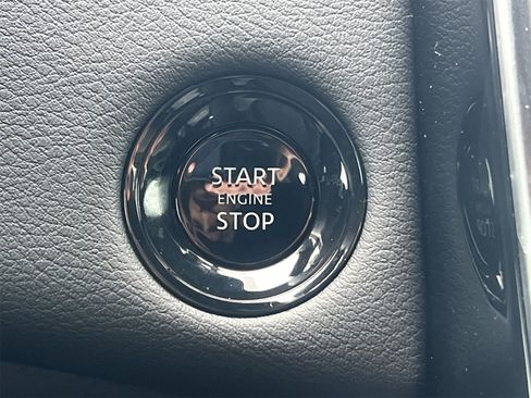 New 2025 Nissan Armada Platinum w/ Convenience Package image 6