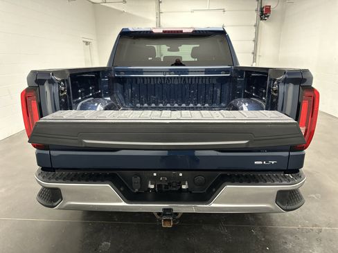 Used 2022 GMC Sierra 1500 SLT w/ SLT Convenience Package AWD/4WD image 15