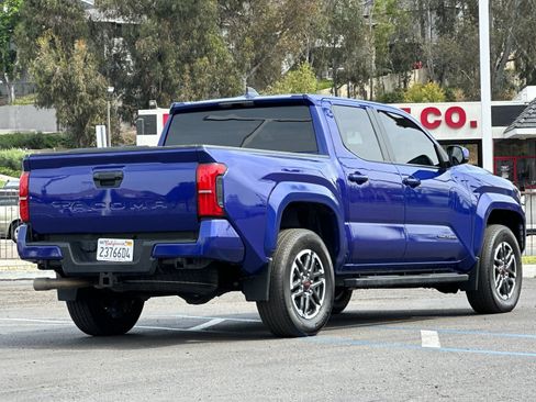 Used 2024 Toyota Tacoma TRD Sport RWD image 5