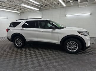 New 2026 Ford Explorer Active RWD video 3