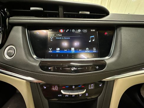 Used 2018 Cadillac XT5 Luxury w/ Driver Awareness Package AWD/4WD image 30