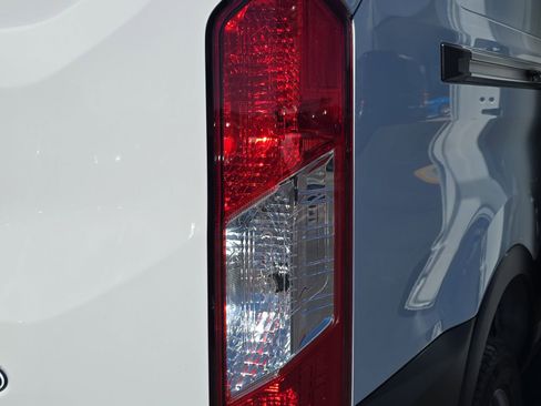 New 2026 Ford Transit 250 148 Medium Roof RWD image 7