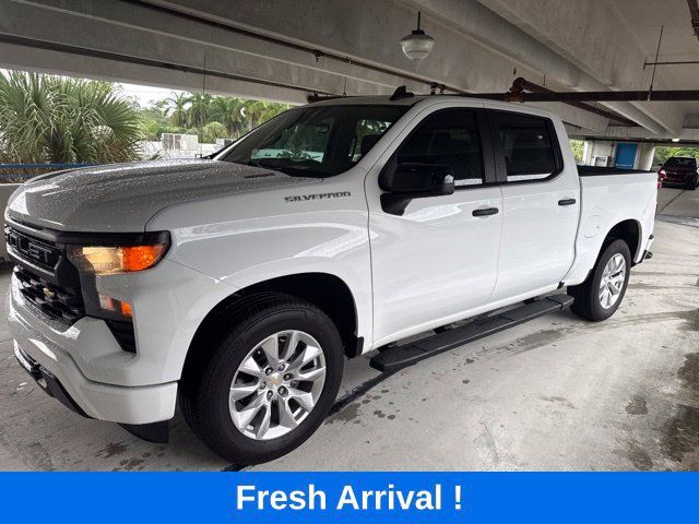 Used 2025 Chevrolet Silverado 1500 Custom RWD image 1