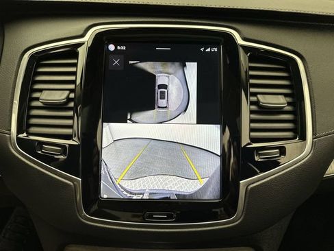 Certified 2024 Volvo XC90 T8 Ultimate w/ Protection Package Premier AWD/4WD image 17