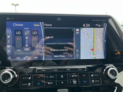 Certified 2022 Toyota Highlander Platinum image 21