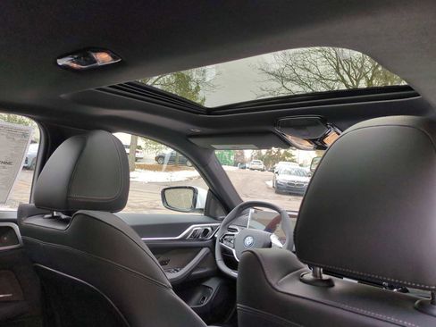 Used 2025 BMW i4 xDrive40i w/ Premium Package image 23