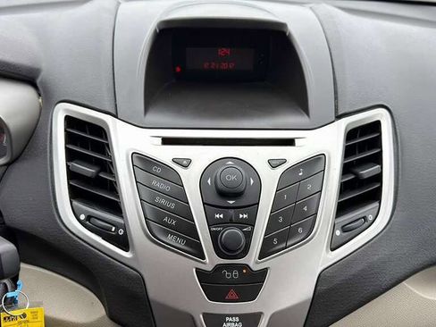 Used 2012 Ford Fiesta SE w/ Winter Pkg image 15