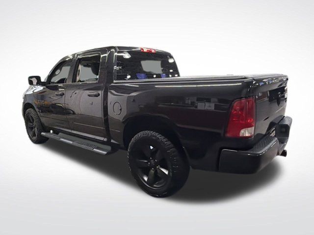 Used 2018 RAM 1500 Express w/ Black Ram 1500 Express Group AWD/4WD image 6
