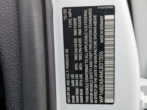 Used 2021 Porsche Macan S image 42