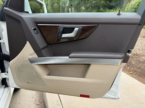 Used 2014 Mercedes-Benz GLK 350 2WD image 27