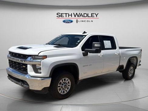 Used 2023 Chevrolet Silverado 2500 LT AWD/4WD image 3