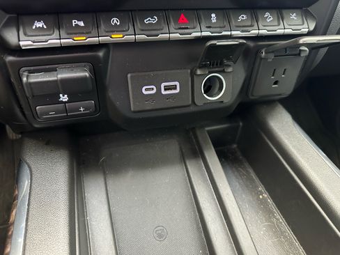 Used 2021 GMC Sierra 1500 Denali w/ Denali Ultimate Package image 44