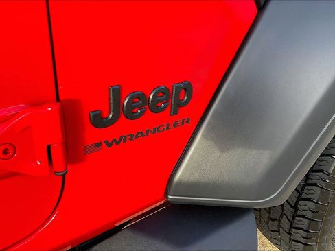 Used 2023 Jeep Wrangler Sport S image 7