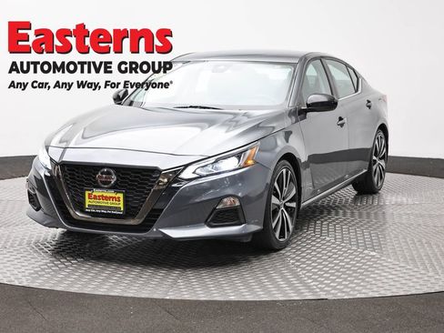 Used 2020 Nissan Altima 2.5 SR FWD image 1