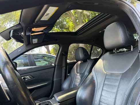 Used 2019 BMW 330i Sedan w/ M Sport Package RWD image 6