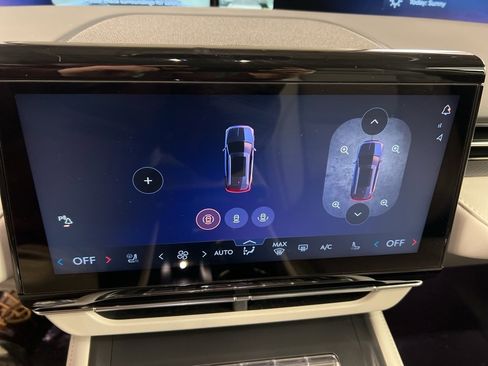 New 2026 Lincoln Nautilus Premier image 12