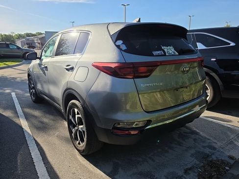 Certified 2022 Kia Sportage LX FWD image 3