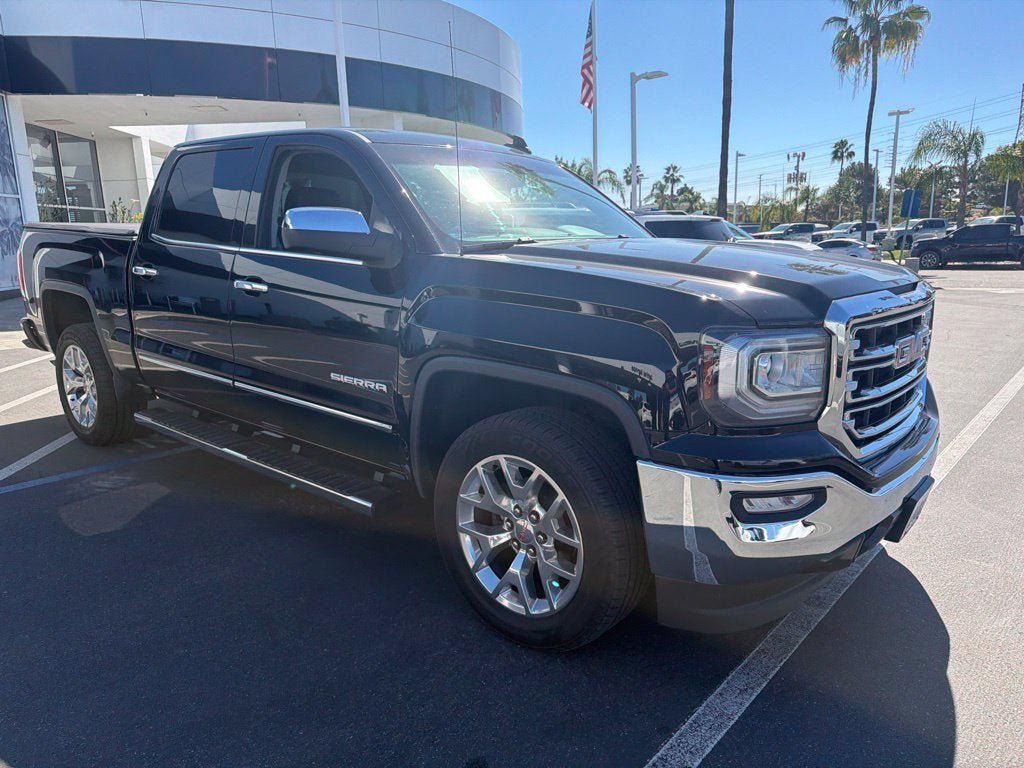 Used 2017 GMC Sierra 1500 SLT w/ SLT Premium Package RWD image 4