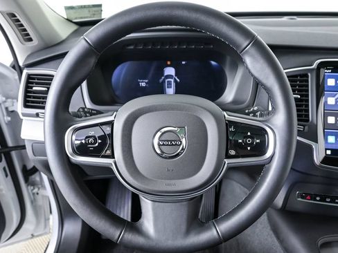 Certified 2025 Volvo XC90 B5 Core w/ Protection Package Premier AWD/4WD image 10