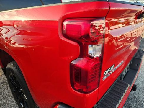 Used 2022 Chevrolet Silverado 1500 Custom RWD image 7