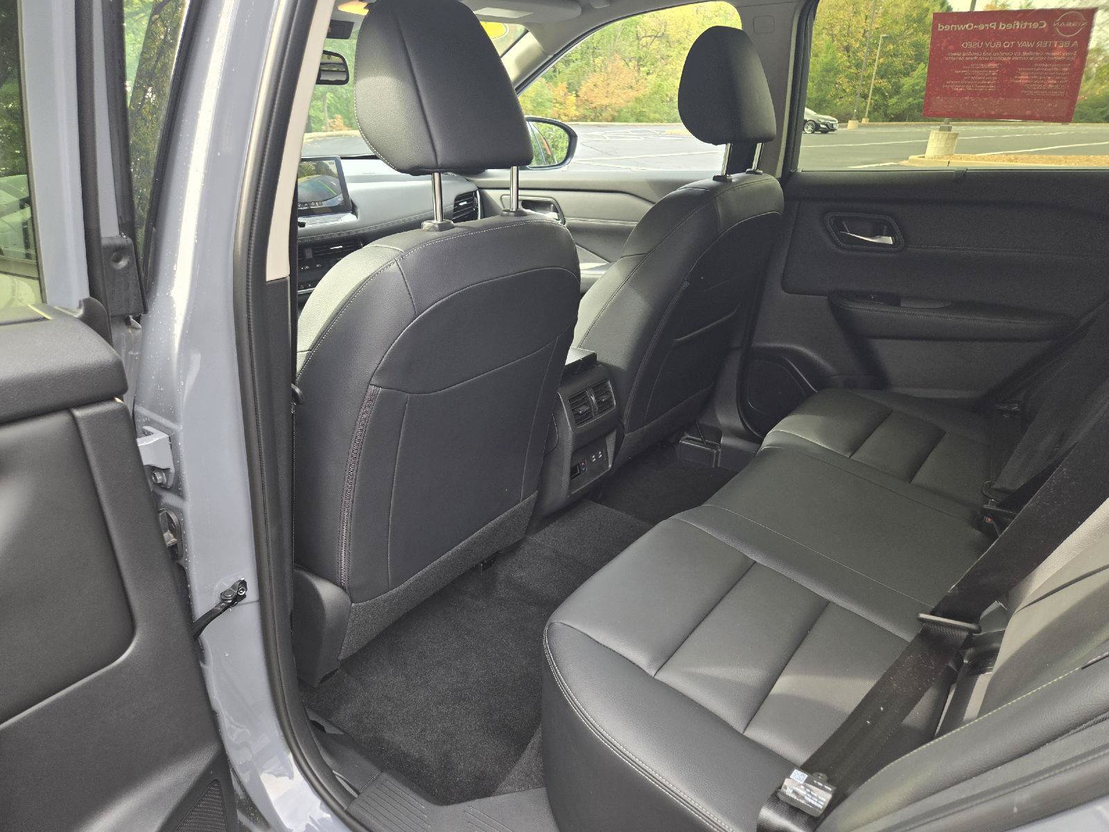 Certified 2025 Nissan Rogue SL w/ Tech Package AWD/4WD image 27