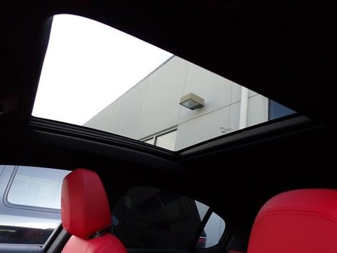 New 2025 Alfa Romeo Stelvio Sprint image 16