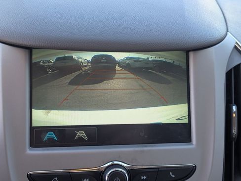 Used 2018 Chevrolet Cruze LS image 16