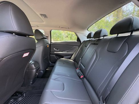 New 2026 Hyundai Elantra Limited FWD image 23