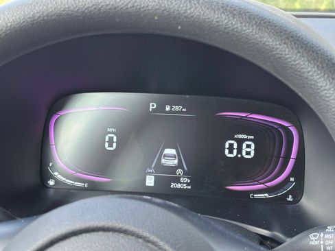 Used 2025 Kia Soul LX w/ LX Technology Package FWD image 37