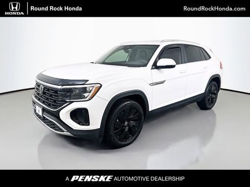 Used 2024 Volkswagen Atlas Cross Sport SE FWD image 1