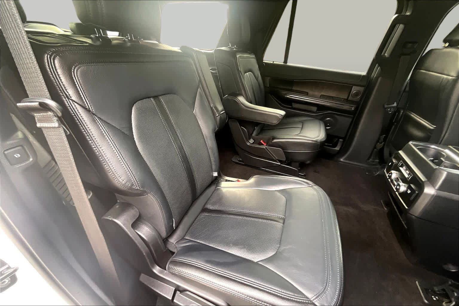 Used 2019 Ford Expedition Limited w/ Texas Edition Package RWD image 20