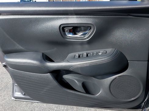 Certified 2023 Honda HR-V EX-L image 27