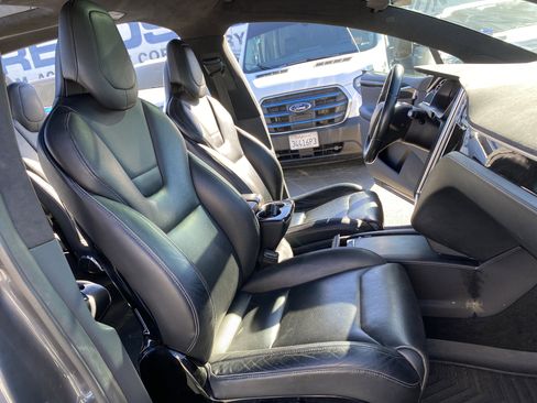 Used 2016 Tesla Model X Performance image 25