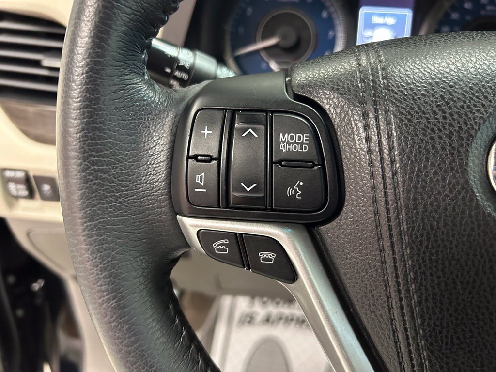 Used 2017 Toyota Sienna XLE FWD image 15