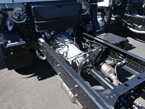 New 2024 Isuzu NPR image 17