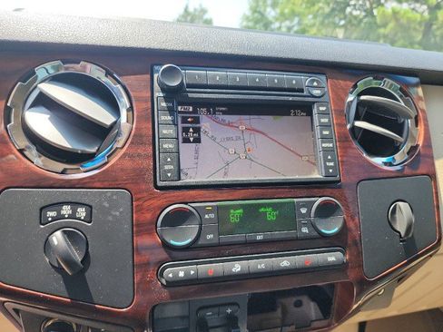 Used 2008 Ford F350 Lariat image 12