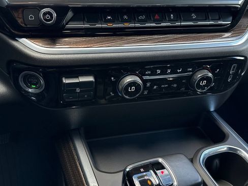 Certified 2022 Chevrolet Silverado 1500 LT Trail Boss w/ Convenience Package II image 24